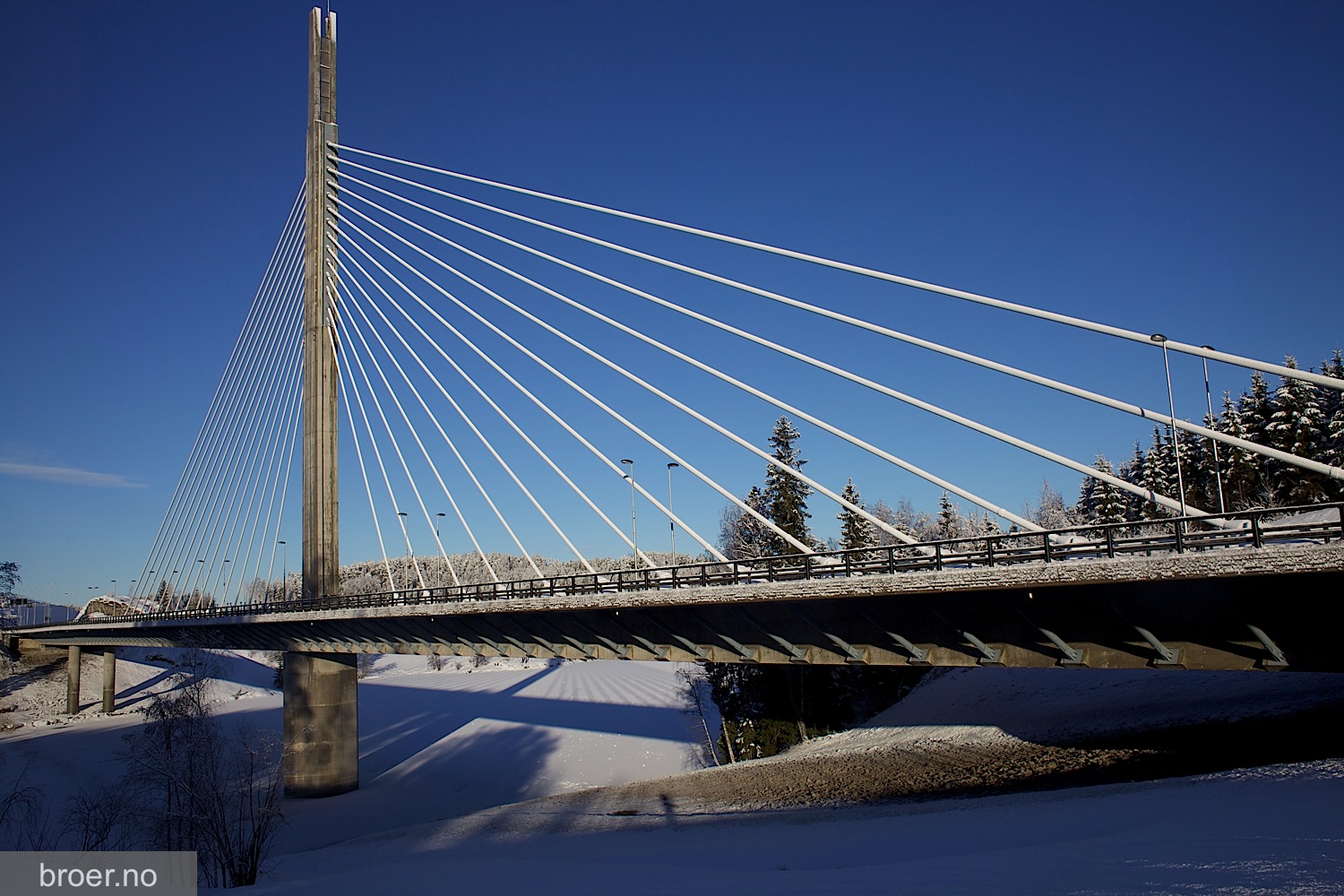 picture of Smaalenene bridge