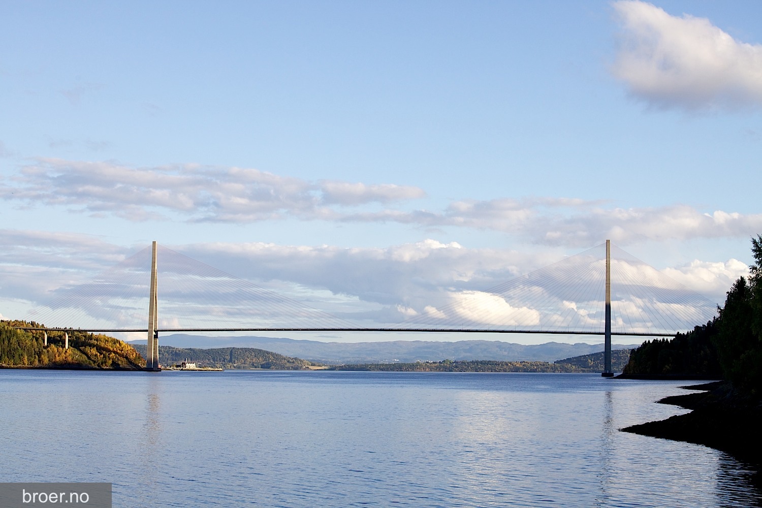 picture of Skarnsund Bridge