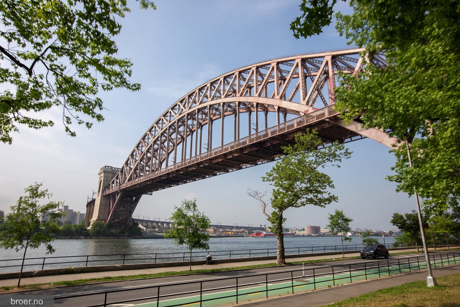 picture of Hell Gate Bridge