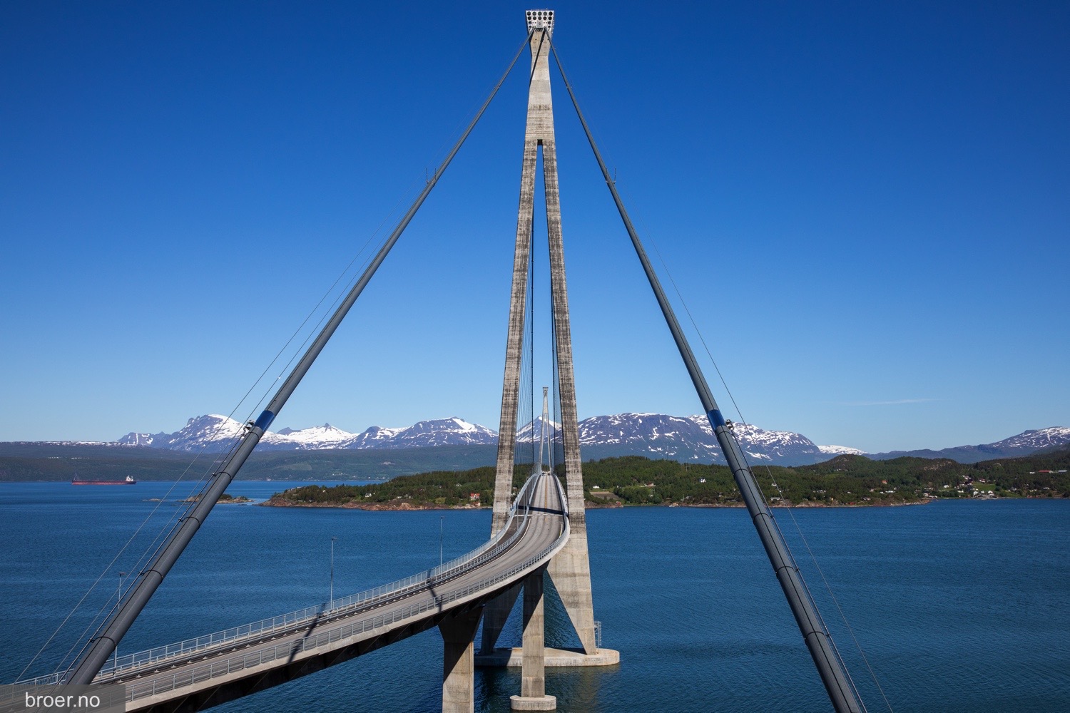 picture of Hålogaland Bridge
