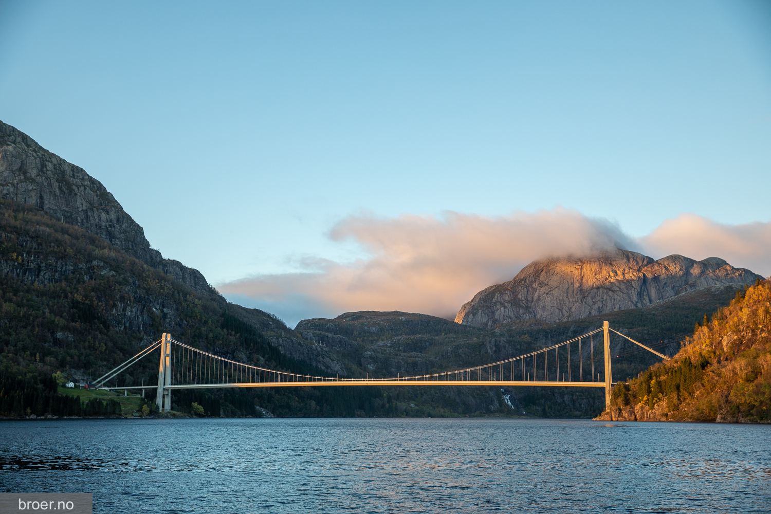 picture of Dalsfjord Bridge