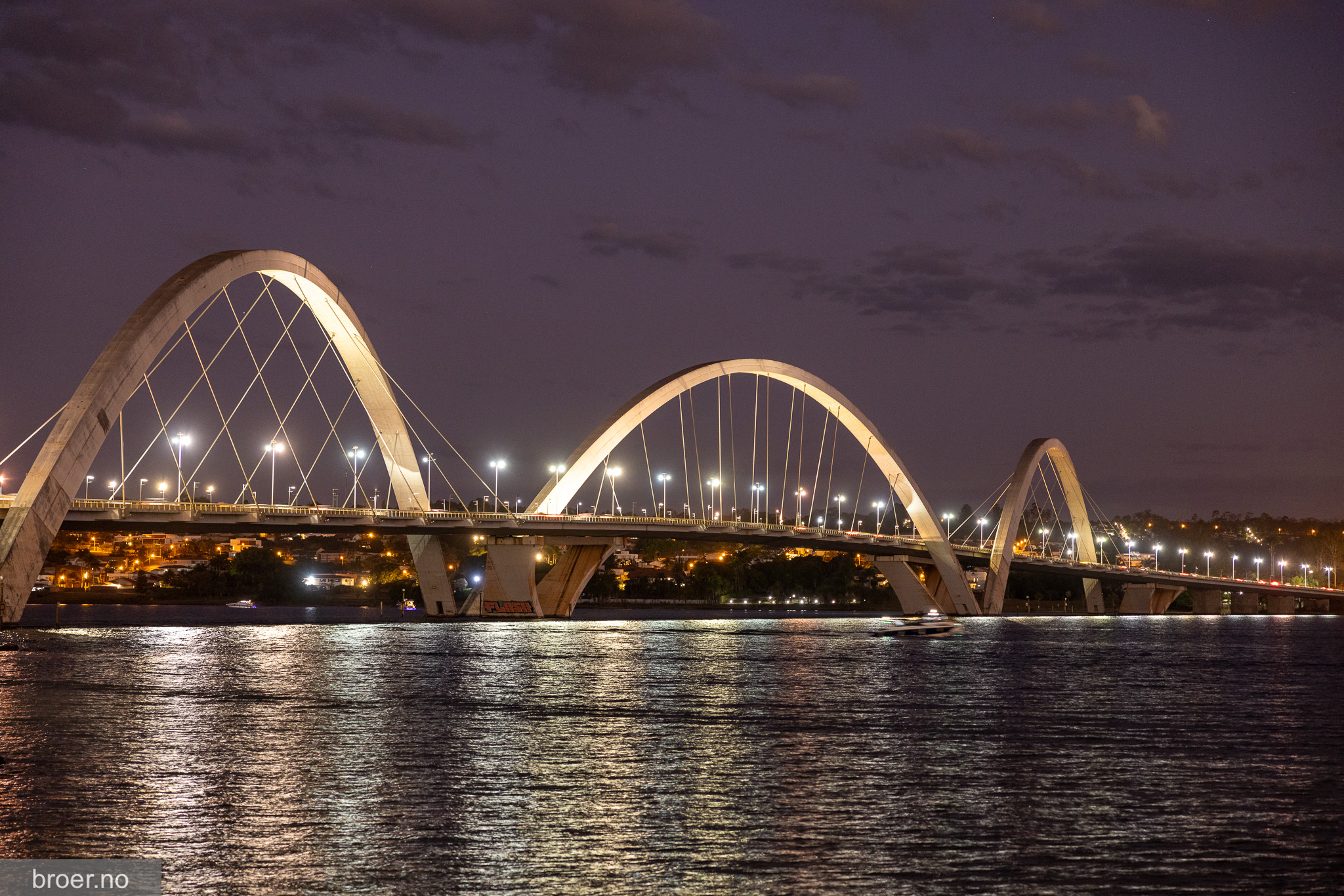 picture of Juscelino Kubitschek Bridge