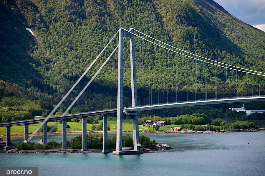 picture of Gjemnessund Bridge